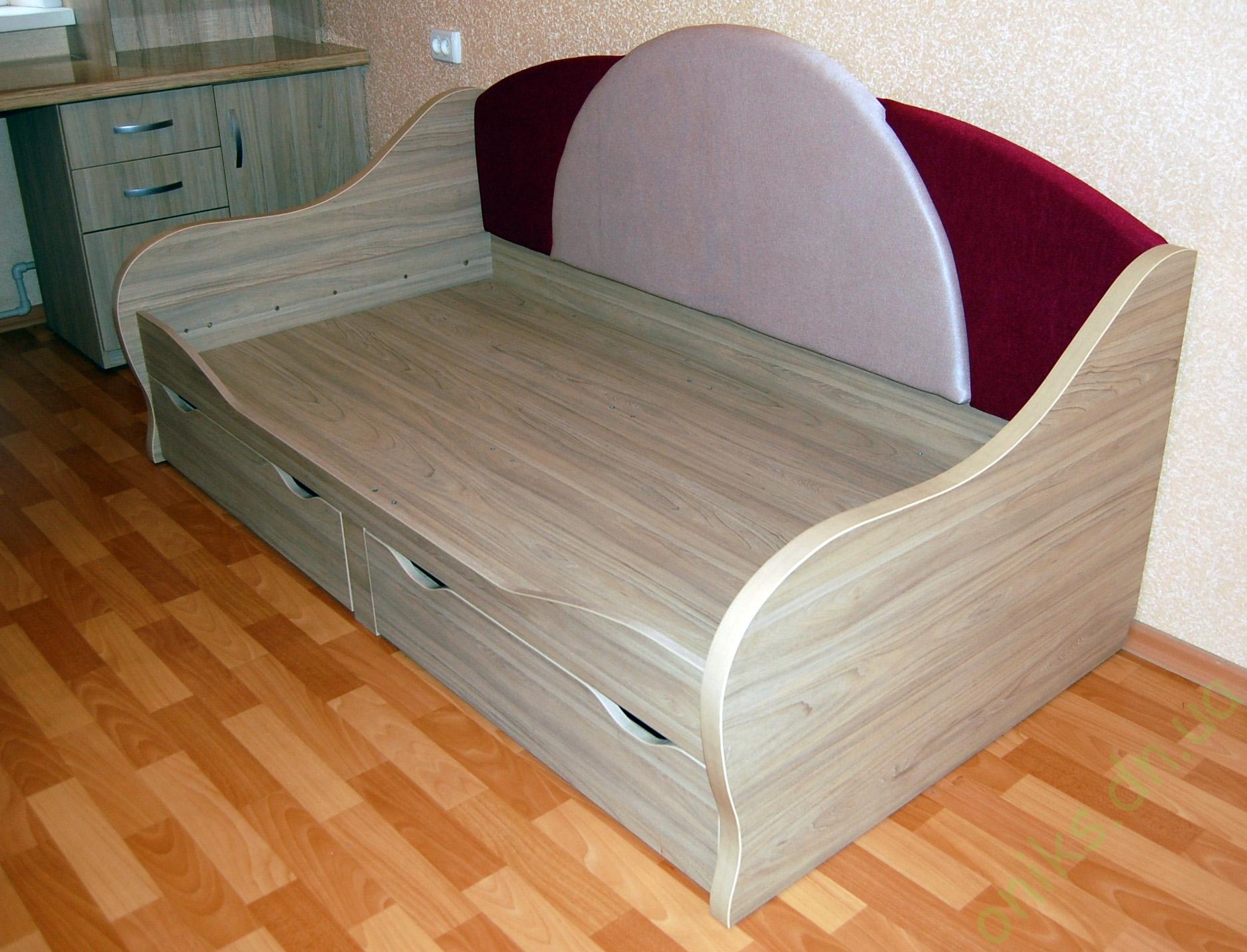 Купить односпальную кровать с мягкой спинкой в Донецке