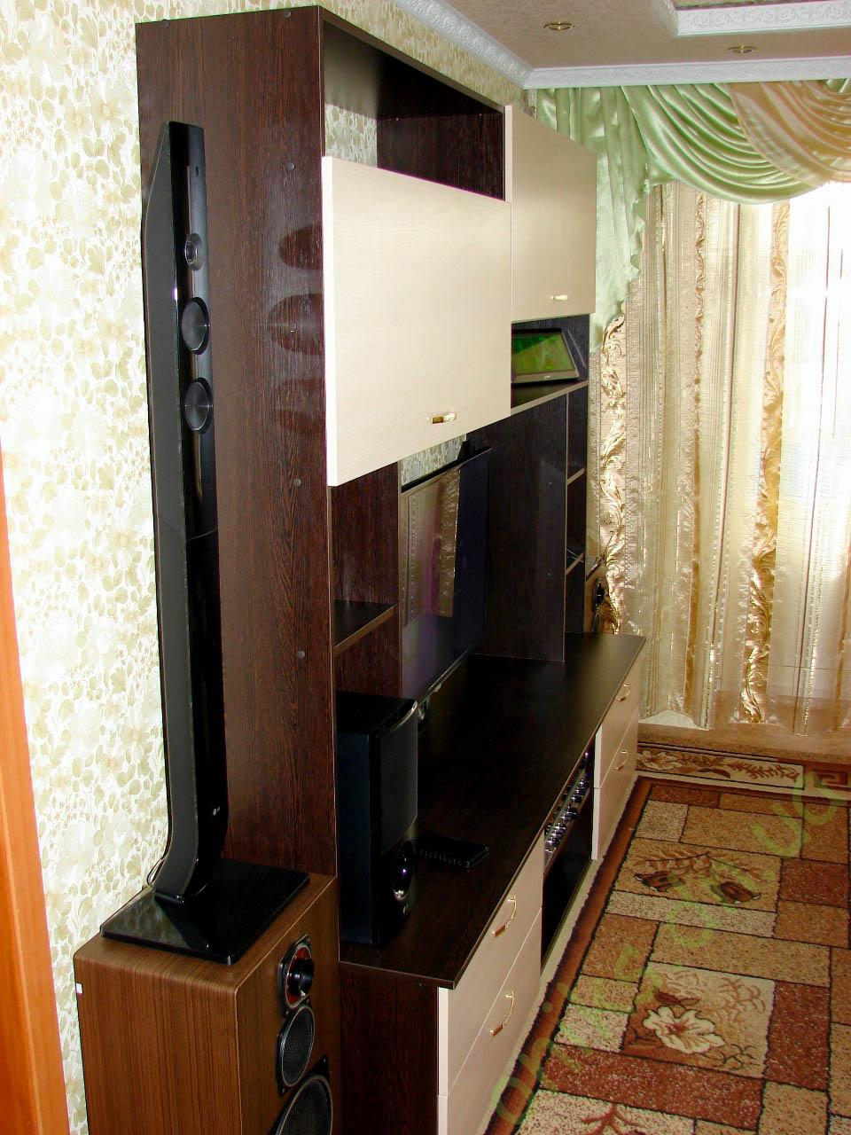 Купить тумбу ТВ с верхними шкафчиками в Донецке