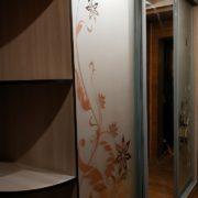 Купить трёхдверный шкаф-купе с радиусными полками в Донецке