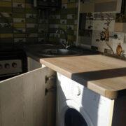 Купить кухню угловую со встроенной столешницей под окном в Донецке