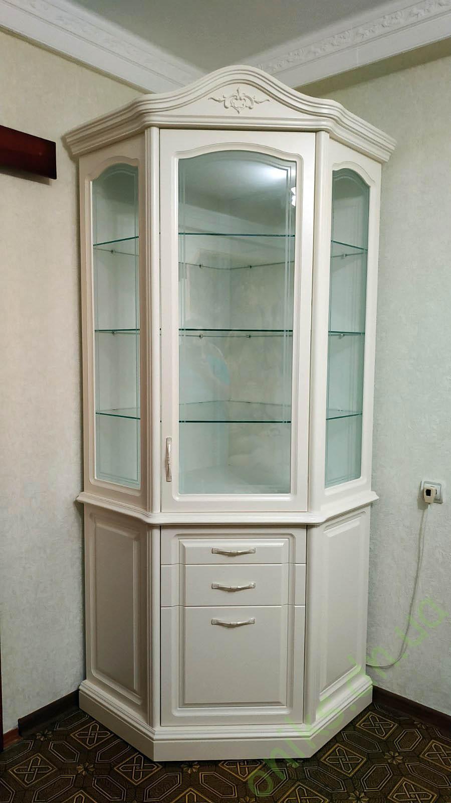 Купить витрину угловую в Донецке