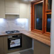 Купить кухню угловую со встроенной столешницей вместо подоконника и дополнительным модулем в Донецке