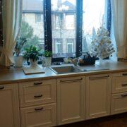 Купить угловую кухню с белоснежными фасадами в Донецке