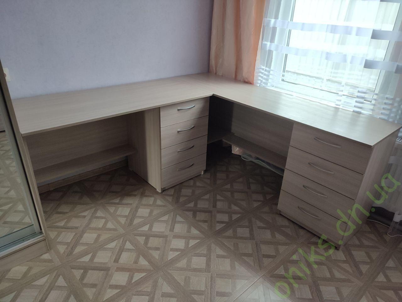 Купить стол угловой на два места в Донецке